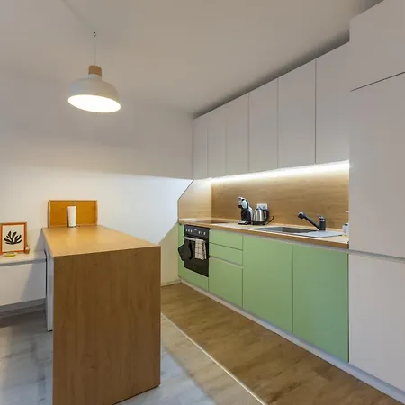 2br - Workspace With Elevator Варна