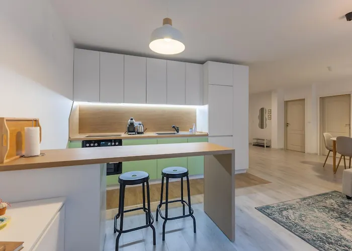 Apartment 2br - Workspace With Elevator