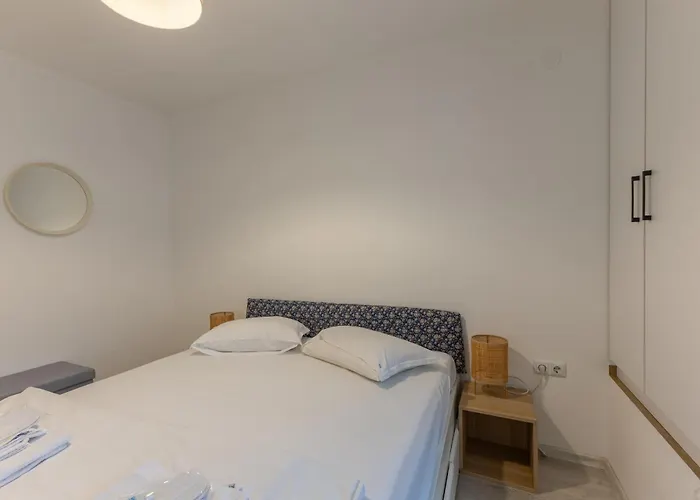 2br - Workspace With Elevator