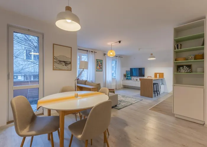 2br - Workspace With Elevator דירה