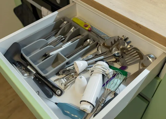 2br - Workspace With Elevator וארנה